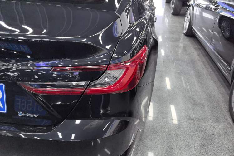 Used Toyota Camry 2024 Dual-Motor 2.0 HGVP Luxury Edition Exterior 3