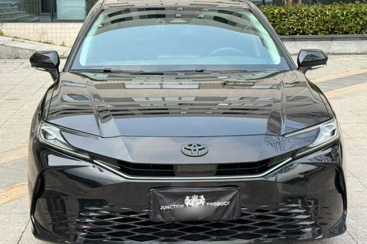Used Toyota Camry 2024 2.0 GVP Luxury Edition Exterior 3