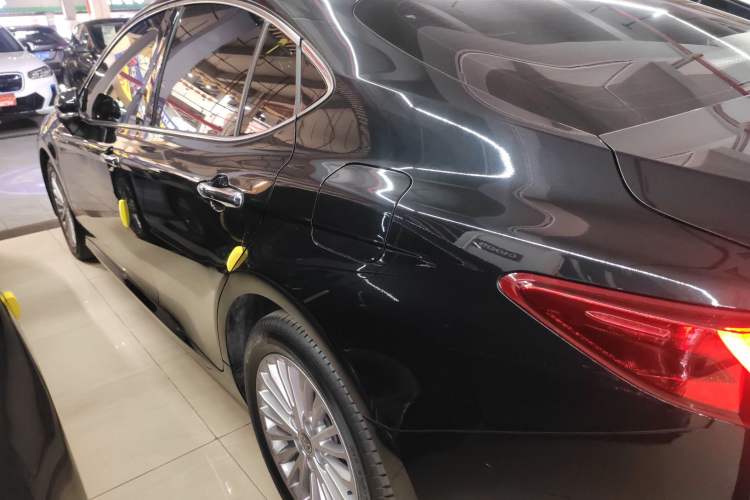 Used Toyota Camry 2024 Dual-Motor 2.0 HGVP Luxury Edition Exterior 3