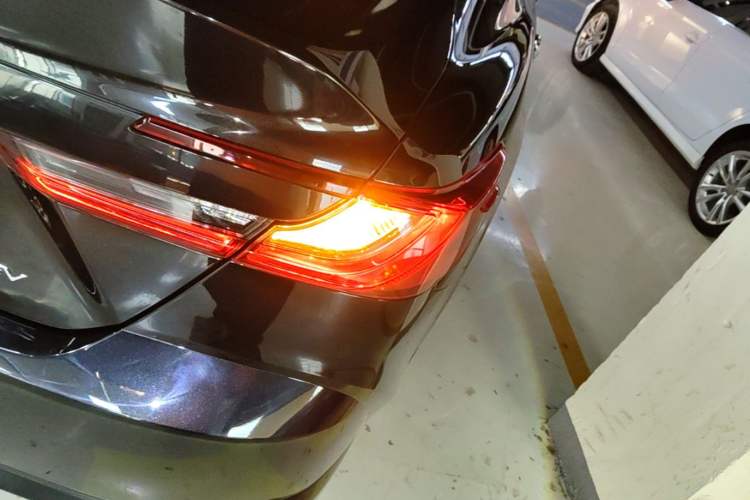 Used Toyota Camry 2024 Dual-Motor 2.0 HGVP Luxury Edition Exterior 3