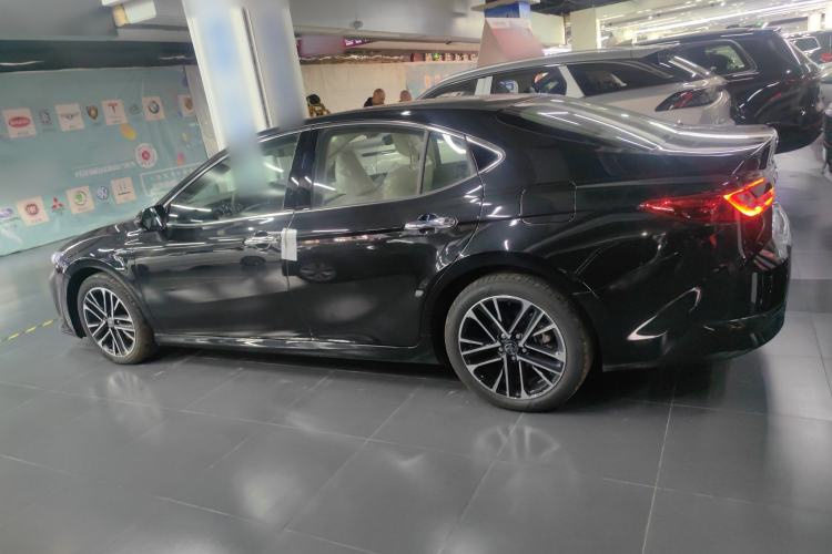 Used Toyota Camry 2024 Dual-Engine 2.5HG Prestige Edition Exterior 3