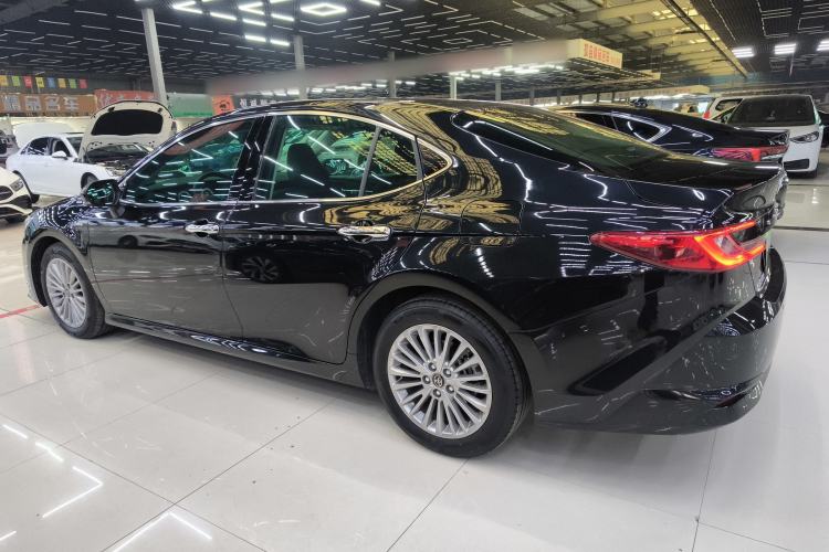 Used Toyota Camry 2024 Dual-Motor 2.0 HG Premium Edition Exterior 3