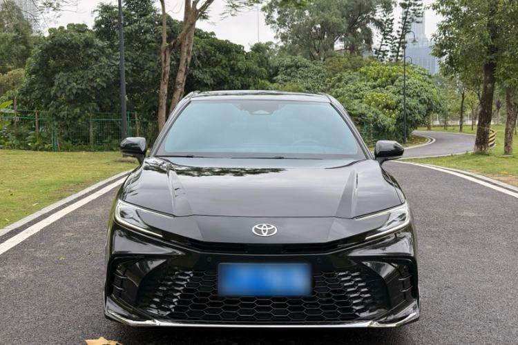 Used Toyota Camry 2024 Dual-Motor 2.0 HXS Sport Plus Edition Exterior 3