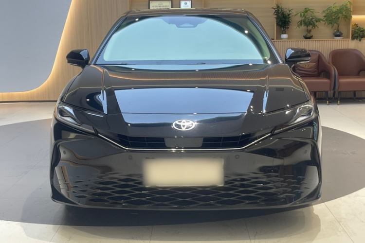 Used Toyota Camry 2024 Dual-Motor 2.0 HG Premium Edition Exterior 4