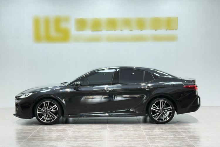 Used Toyota Camry 2024 Dual-Motor 2.0HS Sport Edition Exterior 4