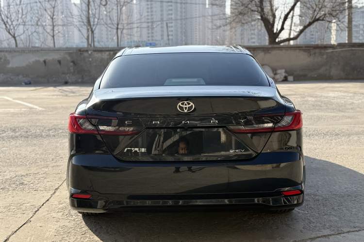 Used Toyota Camry 2024 Dual-Motor 2.0 HGVP Luxury Edition Exterior 4