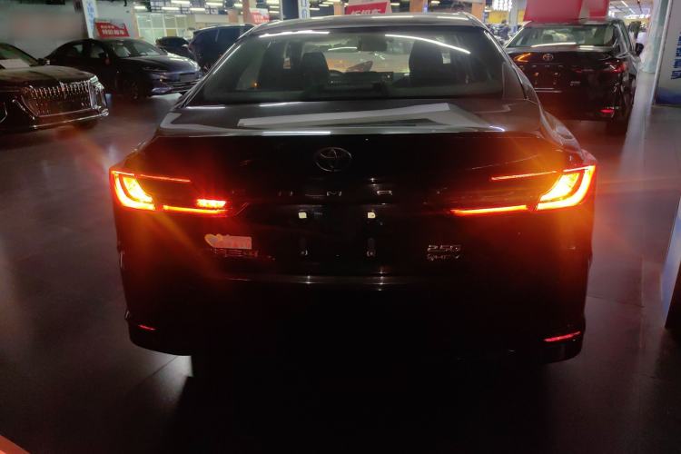 Used Toyota Camry 2024 Dual-Engine 2.5HG Prestige Edition Exterior 4