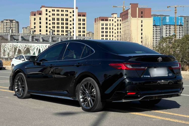 Used Toyota Camry 2024 Dual-Motor 2.5 HXS Sport Plus Edition Exterior 4