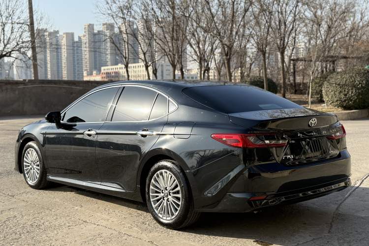 Used Toyota Camry 2024 Dual-Motor 2.0 HGVP Luxury Edition Exterior 5