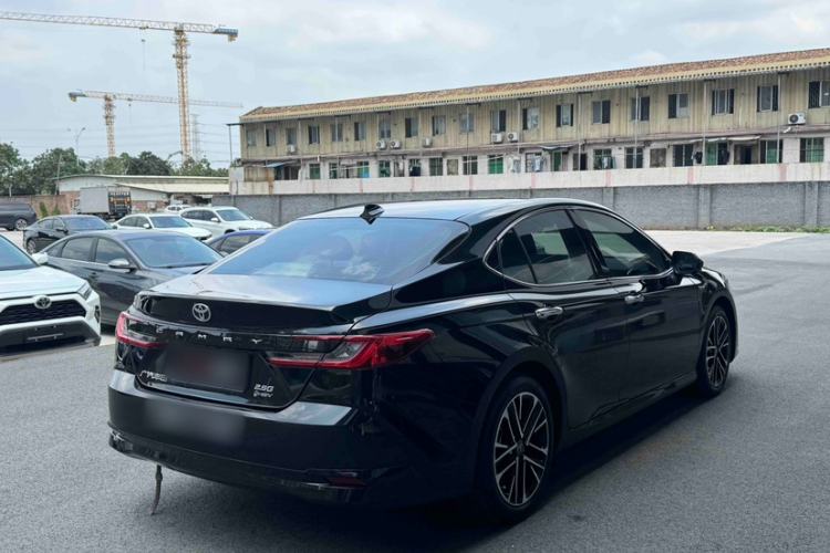 Used Toyota Camry 2024 Dual-Engine 2.5HG Prestige Edition Exterior 5