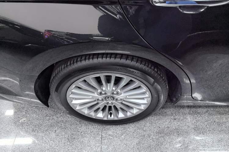 Used Toyota Camry 2024 Dual-Motor 2.0 HGVP Luxury Edition Exterior 5