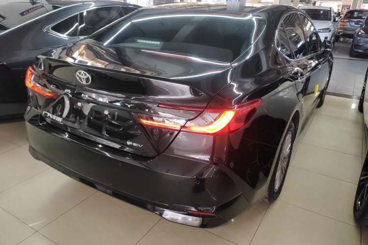 Used Toyota Camry 2024 Dual-Motor 2.0 HGVP Luxury Edition Exterior 5