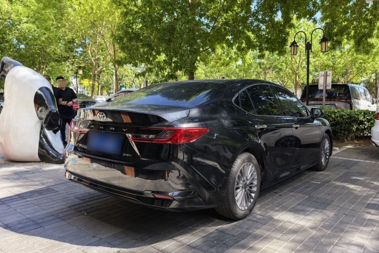 Used Toyota Camry 2024 Dual-Motor 2.0 HGVP Luxury Edition Exterior 5