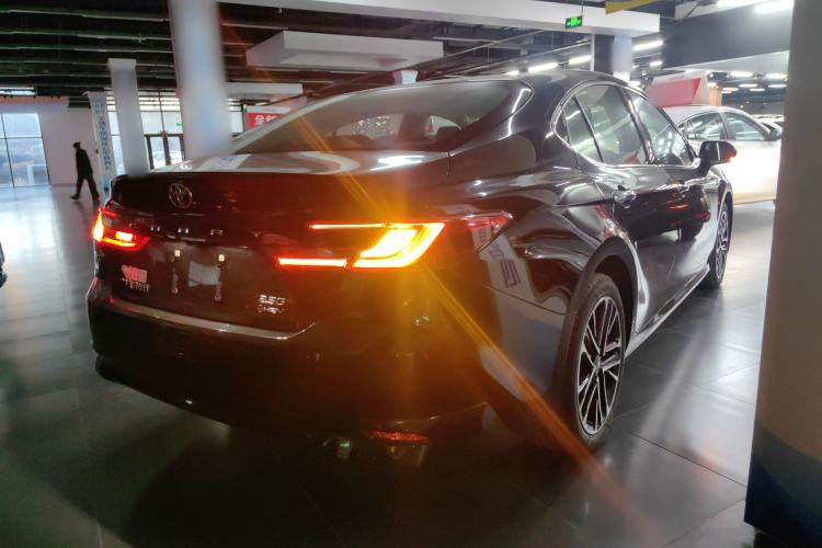Used Toyota Camry 2024 Dual-Engine 2.5HG Prestige Edition Exterior 5