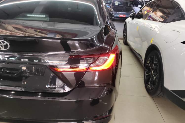 Used Toyota Camry 2024 Dual-Motor 2.0 HGVP Luxury Edition Exterior 6