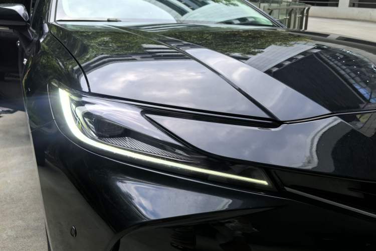 Used Toyota Camry 2024 Dual-Motor 2.0 HE Elite Edition Exterior 7