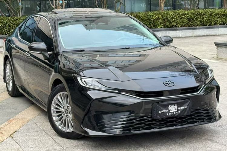 Used Toyota Camry 2024 2.0 GVP Luxury Edition Exterior 7