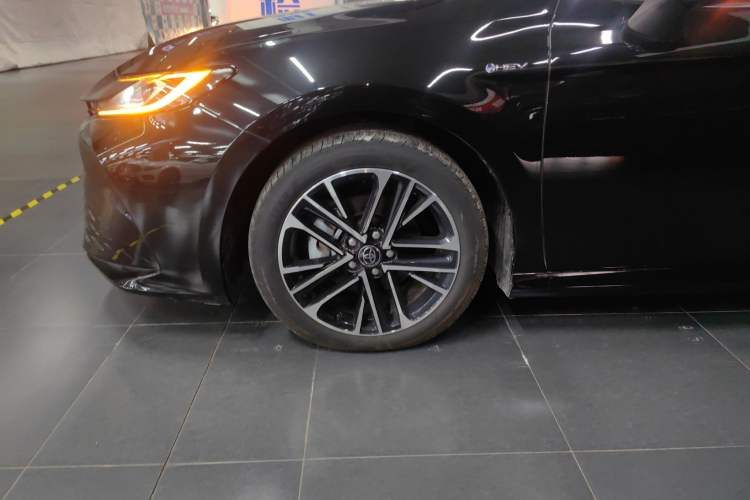 Used Toyota Camry 2024 Dual-Engine 2.5HG Prestige Edition Exterior 7