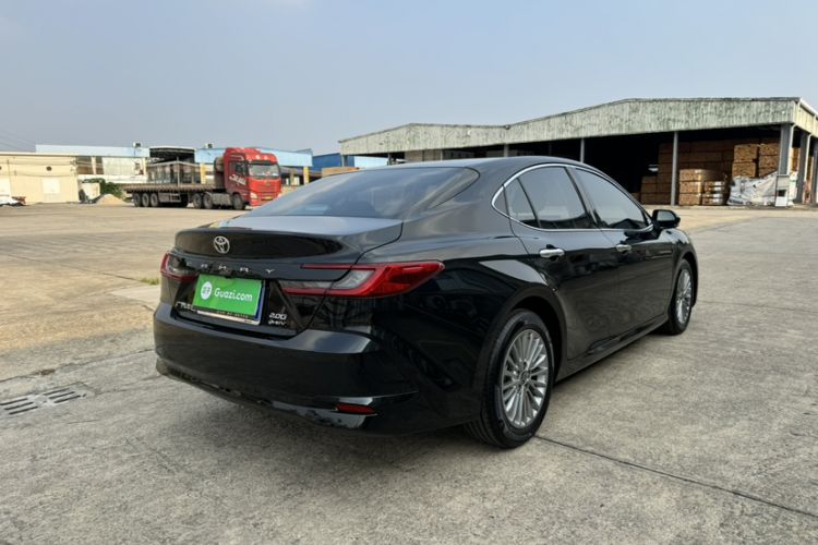 Used Toyota Camry 2024 Dual-Motor 2.0 HG Premium Edition Exterior 8