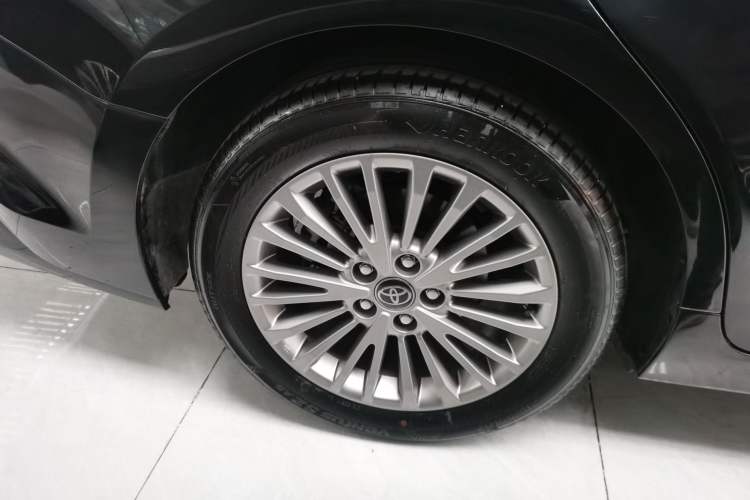 Used Toyota Camry 2024 Dual-Motor 2.0 HGVP Luxury Edition Exterior 8