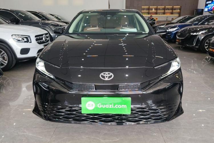 Used Toyota Camry 2024 Dual-Motor 2.0 HGVP Luxury Edition Front