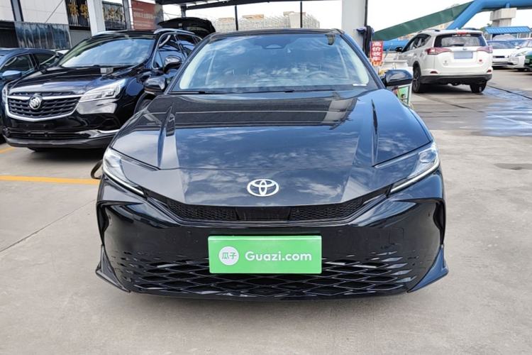 Used Toyota Camry 2024 Dual-Motor 2.0 HGVP Luxury Edition Front