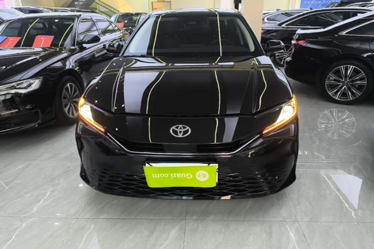 Used Toyota Camry 2024 Dual-Motor 2.0 HE Elite Edition Front