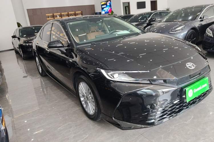 Used Toyota Camry 2024 Dual-Motor 2.0 HGVP Luxury Edition Front Right 45 Deg