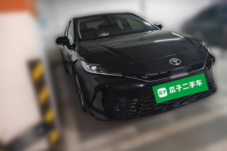Used Toyota Camry 2024 Dual-Motor 2.0 HE Elite Edition Front Right 45 Deg