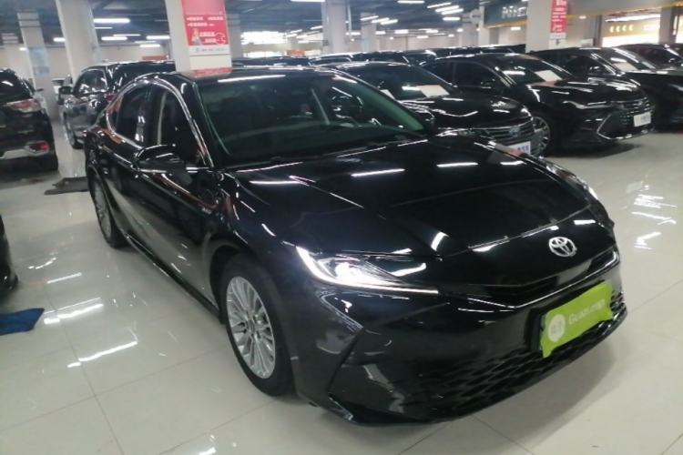 Used Toyota Camry 2024 Dual-Motor 2.0 HE Elite Edition Front Right 45 Deg