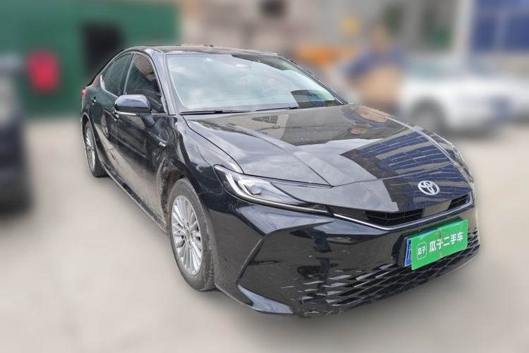 Used Toyota Camry 2024 Dual-Motor 2.0 HE Elite Edition Front Right 45 Deg