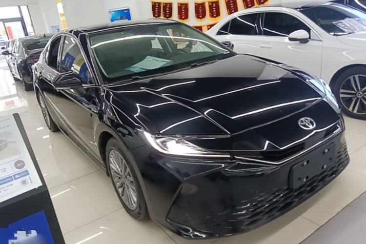 Used Toyota Camry 2024 Dual-Motor 2.0 HE Elite Edition Front Right 45 Deg