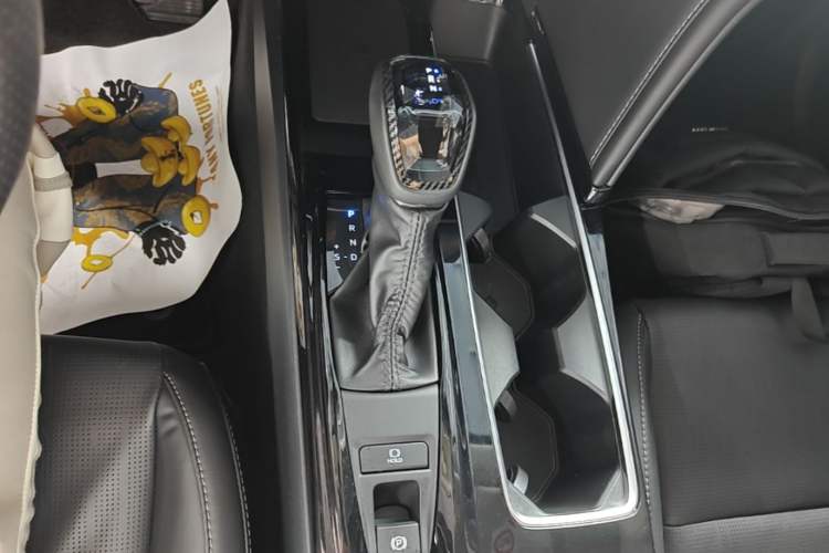 Used Toyota Camry 2024 Dual-Engine 2.5HG Prestige Edition Gear Lever