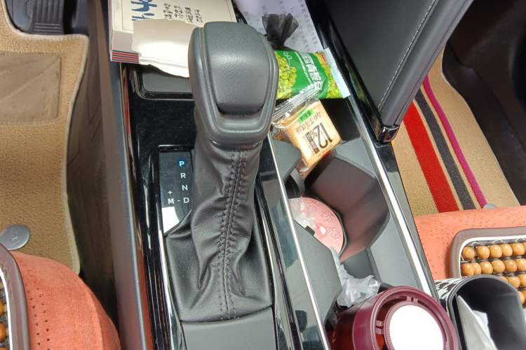 Used Toyota Camry 2024 2.0E Elite Edition Gear Lever