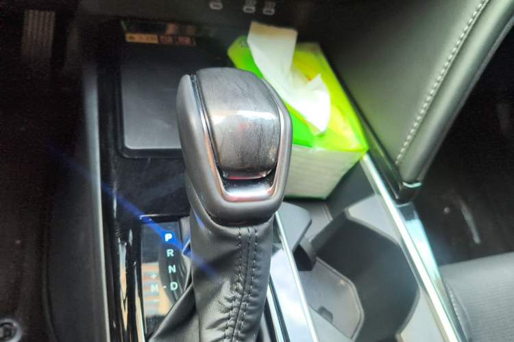 Used Toyota Camry 2024 2.0G Prestige Edition Gear Lever