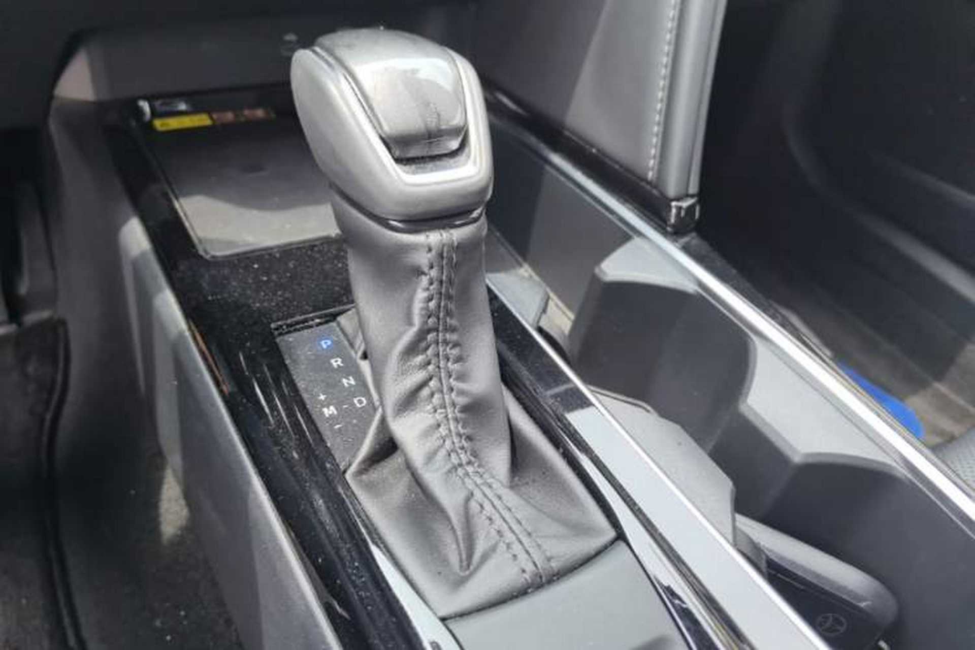 Used Toyota Camry 2024 2.0 GVP Luxury Edition Gear Lever