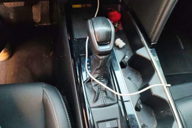 Used Toyota Camry 2024 Dual-Motor 2.0 HGVP Luxury Edition Gear Lever