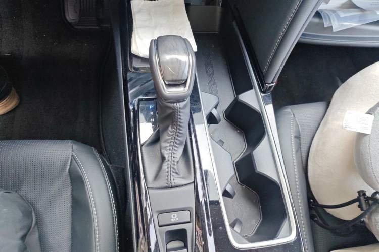 Used Toyota Camry 2024 2.0G Prestige Edition Gear Lever