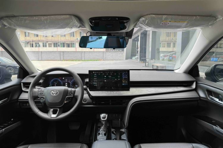 Used Toyota Camry 2024 Dual-Engine 2.5HG Prestige Edition Headliner