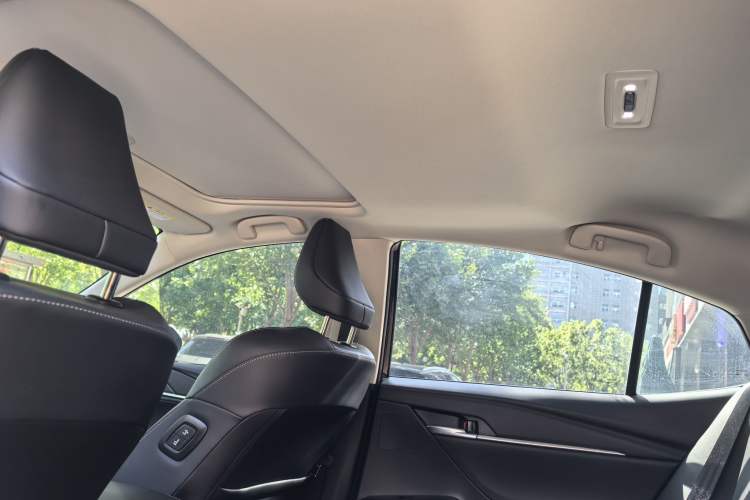 Used Toyota Camry 2024 Dual-Motor 2.0 HGVP Luxury Edition Headliner