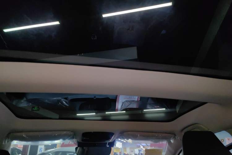 Used Toyota Camry 2024 Dual-Engine 2.5HG Prestige Edition Headliner