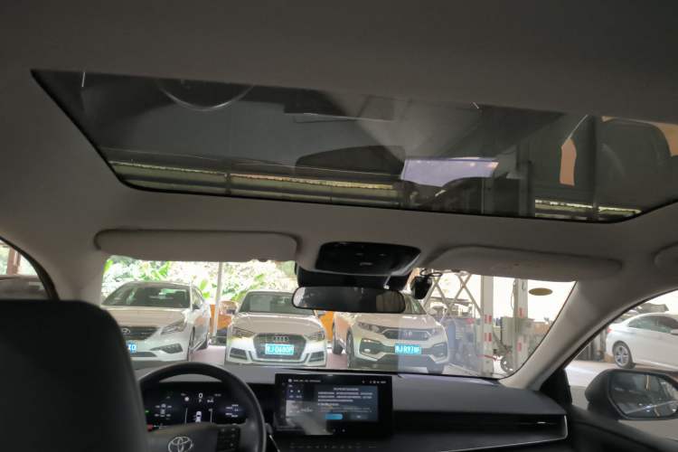 Used Toyota Camry 2024 Dual-Motor 2.0 HG Premium Edition Headliner