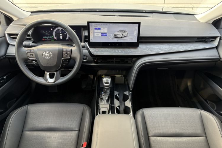 Used Toyota Camry 2024 Dual-Engine 2.5HG Prestige Edition Interior 1