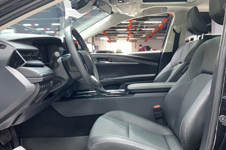 Used Toyota Camry 2024 Dual-Motor 2.0 HGVP Luxury Edition Interior 1