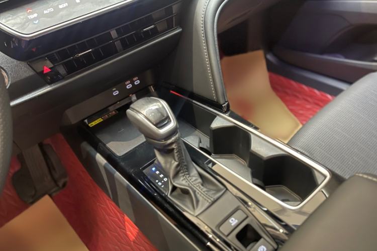 Used Toyota Camry 2024 Dual-Motor 2.0 HG Premium Edition Interior 12
