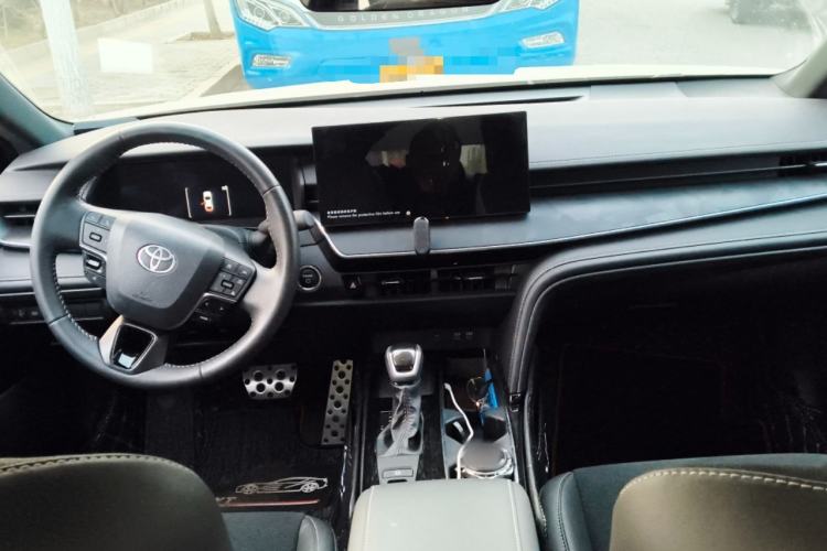 Used Toyota Camry 2024 Dual-Motor 2.5 HXS Sport Plus Edition Interior 2