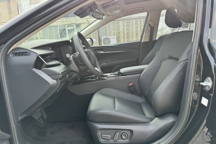 Used Toyota Camry 2024 Dual-Motor 2.0 HG Premium Edition Interior 2