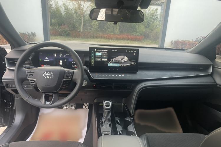 Used Toyota Camry 2024 Dual-Motor 2.0 HXS Sport Plus Edition Interior 2