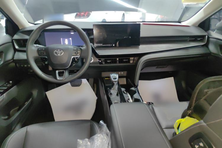 Used Toyota Camry 2024 Dual-Engine 2.5HG Prestige Edition Interior 2