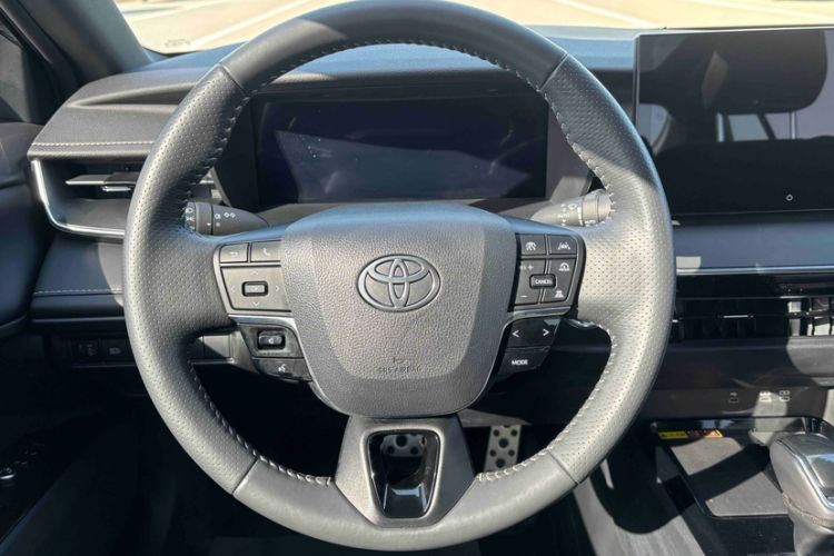 Used Toyota Camry 2024 Dual-Motor 2.5 HXS Sport Plus Edition Interior 2